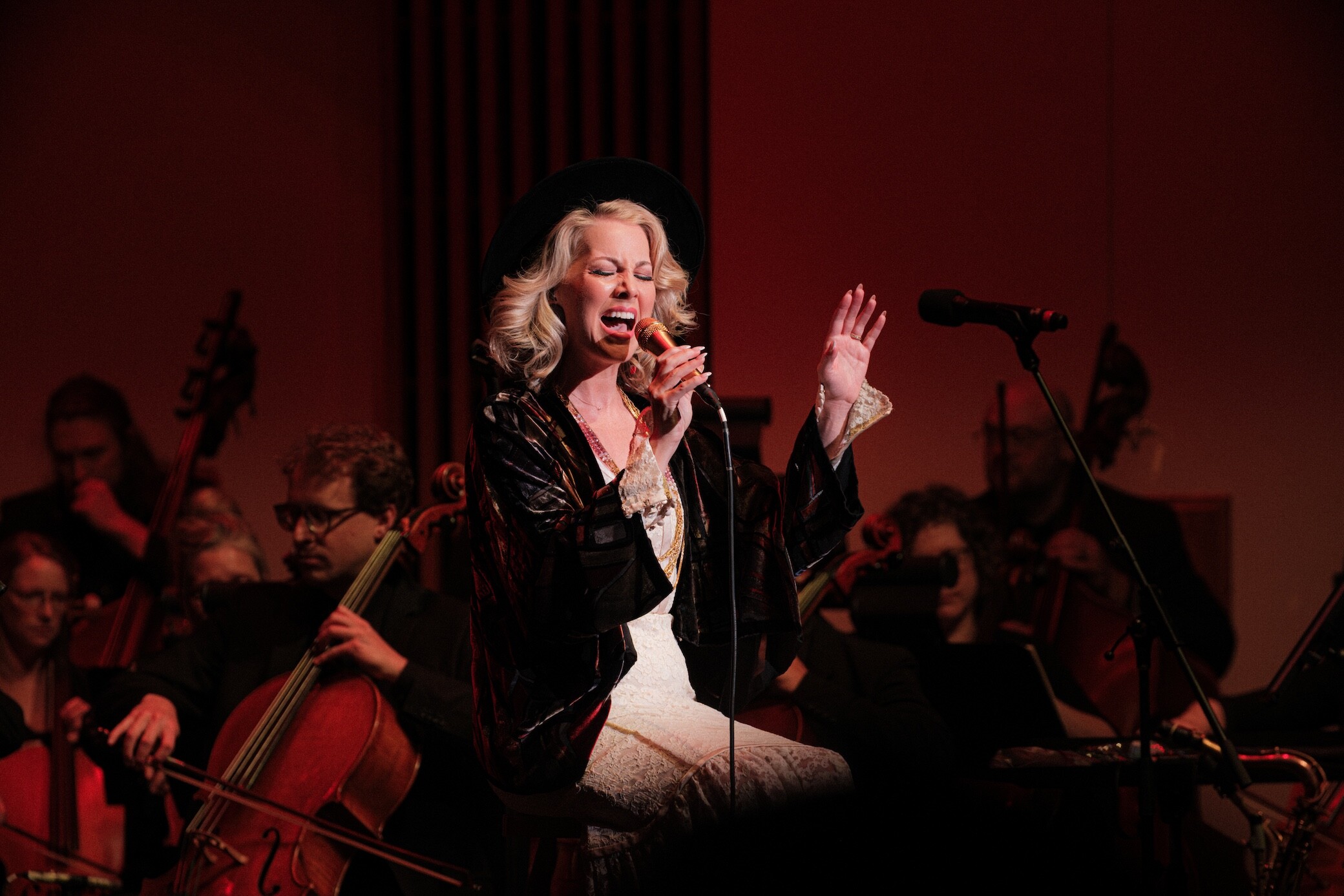 A vocalist performs with Boise Phil at the Sailing concert.
